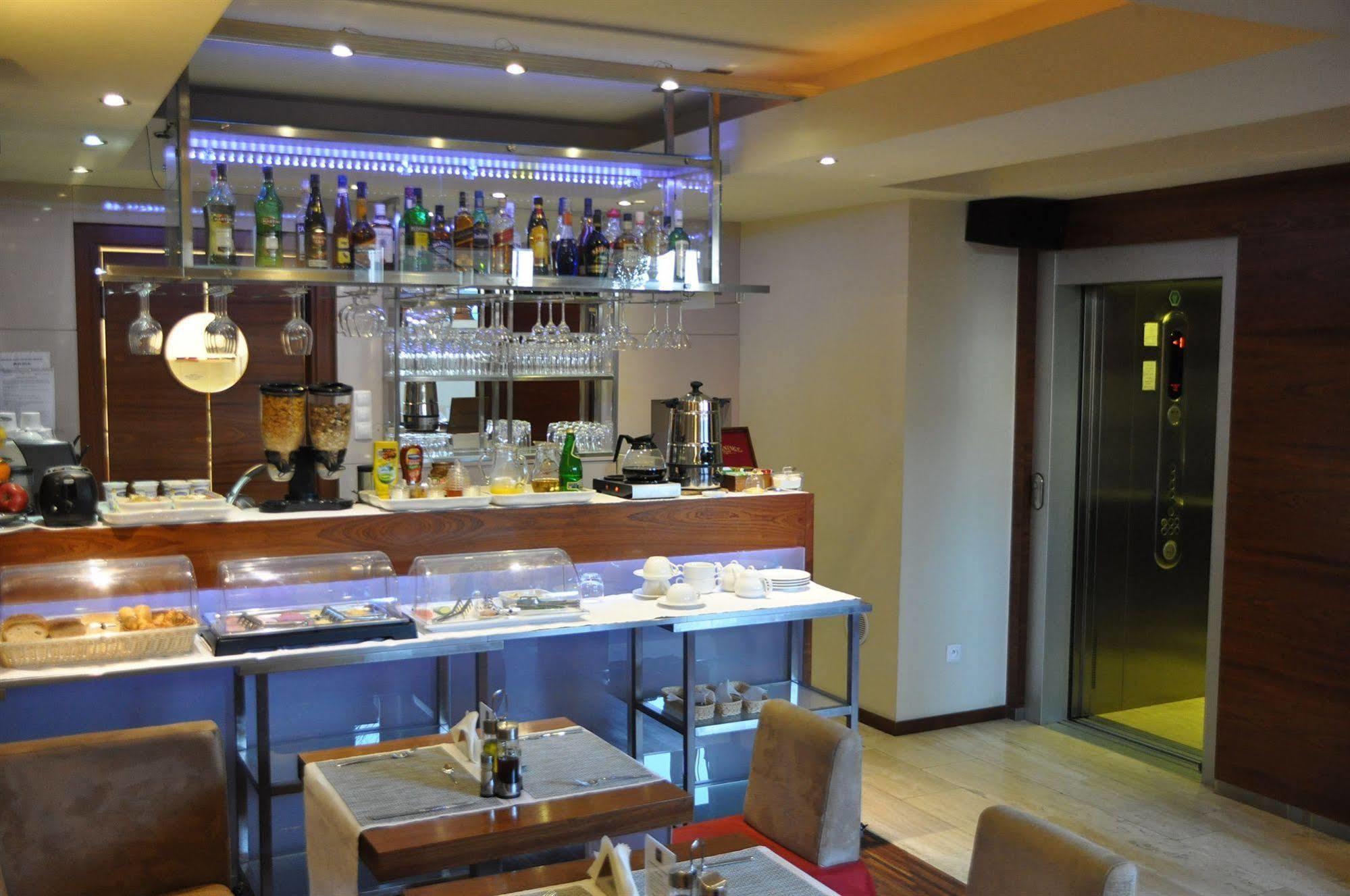 אלבלאג Hotel Atrium מראה חיצוני תמונה
